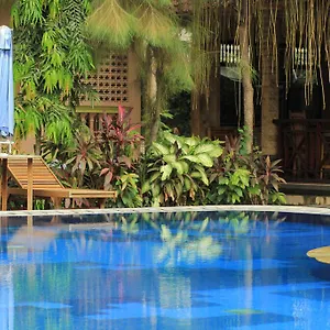 lusa-hotel.hotelsseminyak.net/