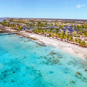delfins-beach-resort.comcaribbean.com/